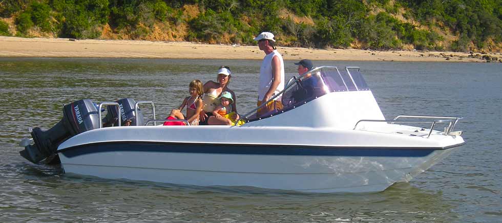 boat_mozcat16_built_by_yamaha_marine_service_mozambique